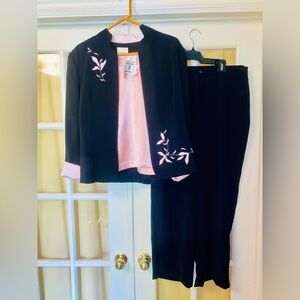 Elegant Black and Pink Women's Pantsuit (3 pieces. Size 18)